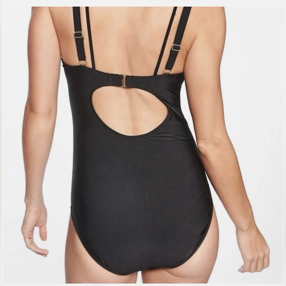 Athleta  Aqualuxe Square Plunge One Piece Swimsuit , Size Small.